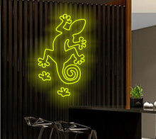 Load image into Gallery viewer, Salamander neon sign, lizard crawling on the wall neon sign, Reptile neon sign, Gecko neon sign, Iguana neon sign, Dragon neon sign