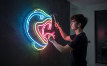 Load image into Gallery viewer, Snake head neon sign, Snake head neon sign, Neon snake sign with open mouth, Snake head shaped neon light, Neon snake head with open jaws