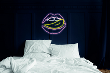 Load image into Gallery viewer, Tongue and lips - Led light neon sign
