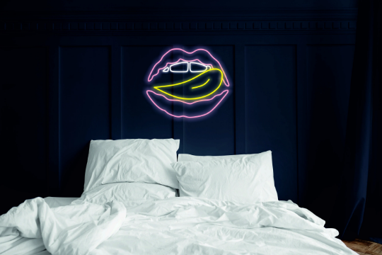 Tongue and lips - Led light neon sign