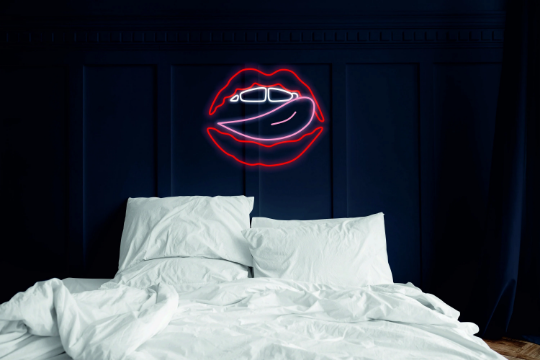 Tongue and lips - Led light neon sign